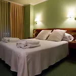 De 3*