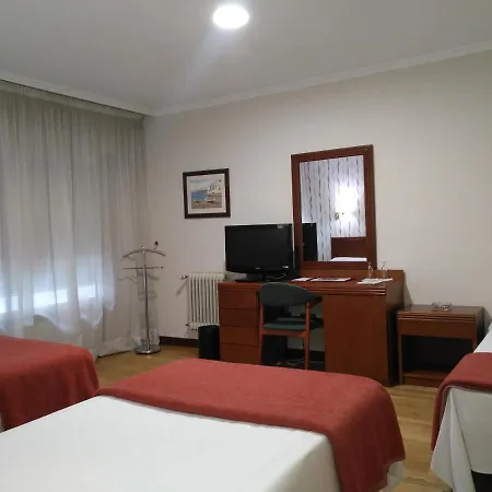 De 3* Marín