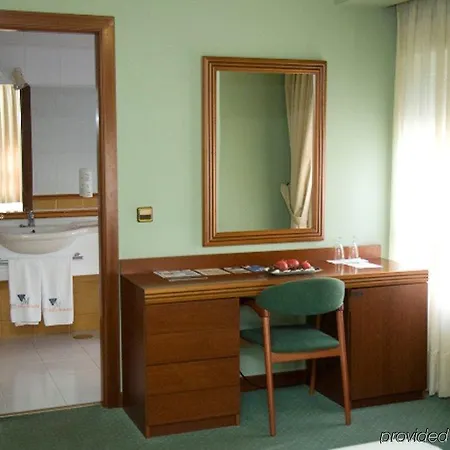 Hotel De 3*