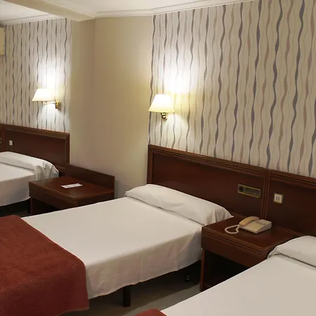 Otel De 3*