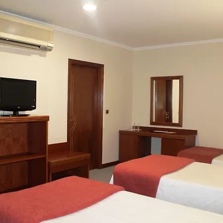 Hotel De 3*