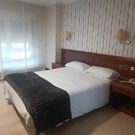 De 3*