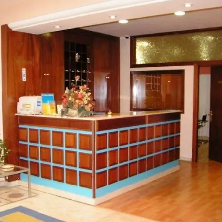 De Otel 3*