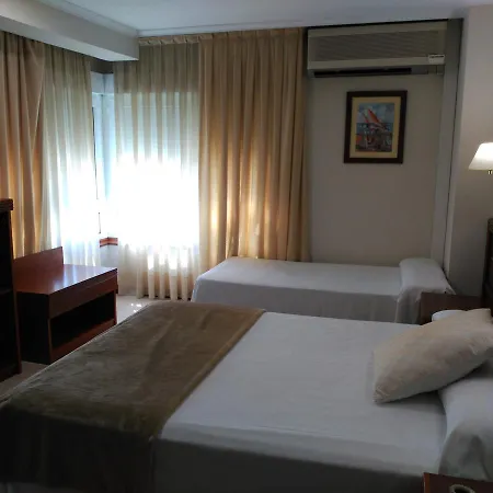 Otel De 3*