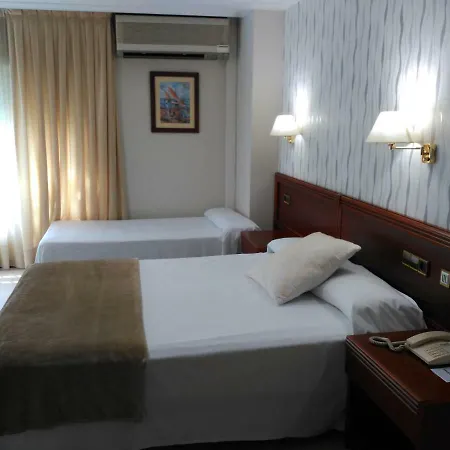 De Hotell 3*