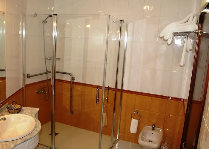 Hotel De 3*